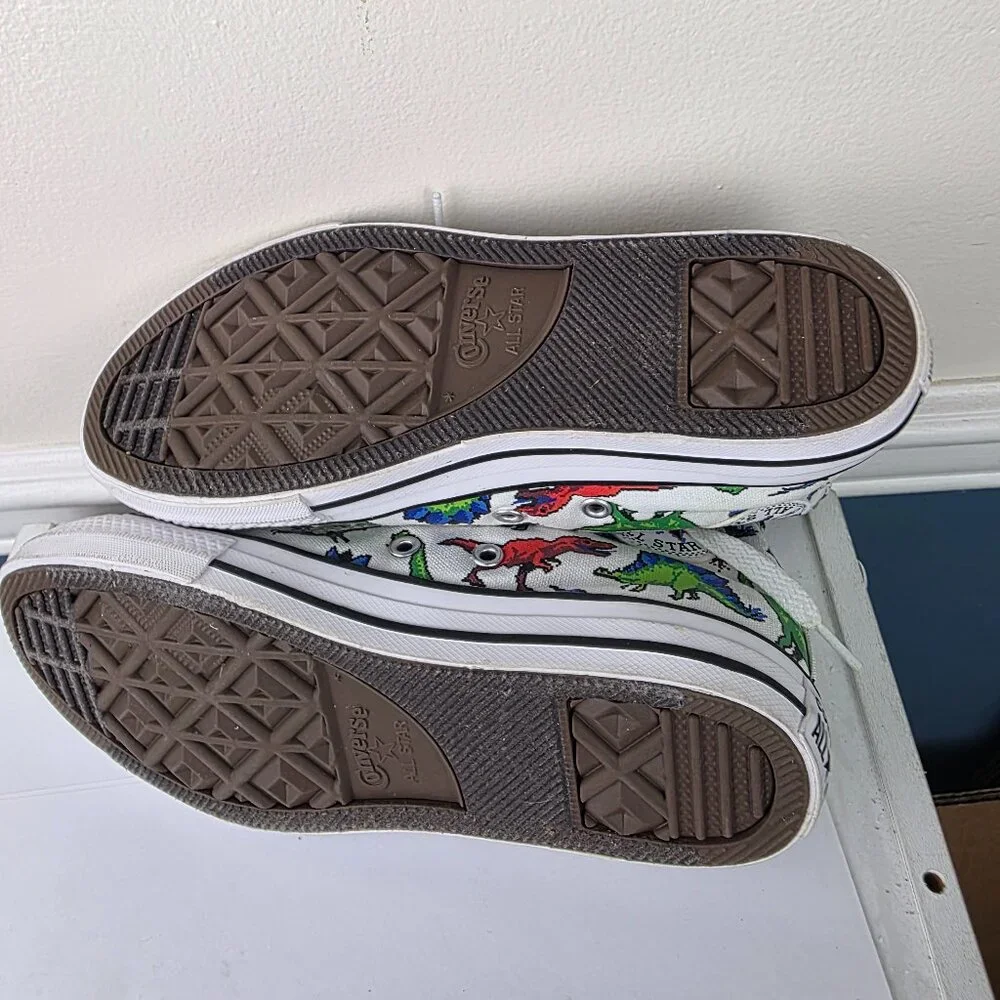 Converse All Star Chuck Taylor Youth Dinosaur Size 3 Sneakers